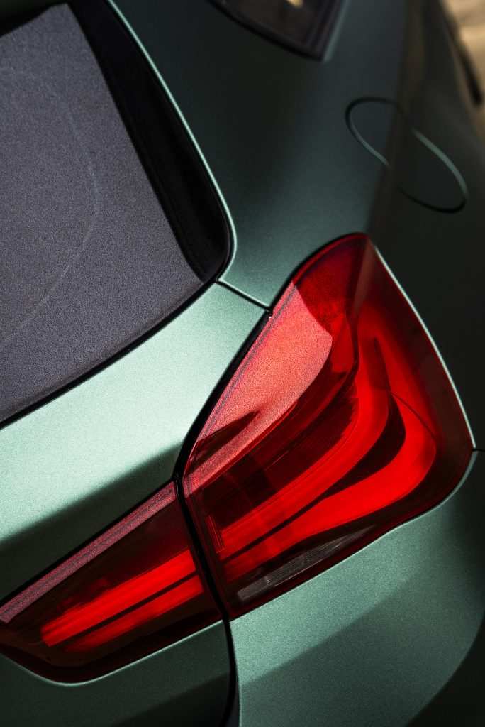 BMW M140i