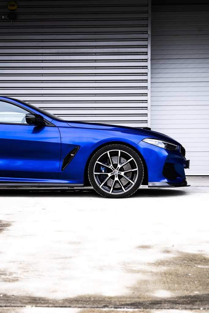 BMW M850i - Cosmic Blue