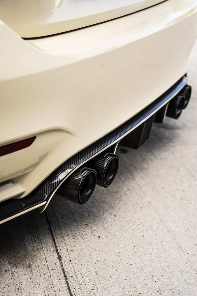 BMW M4 - 3M GLOSS IVORY Exhaust