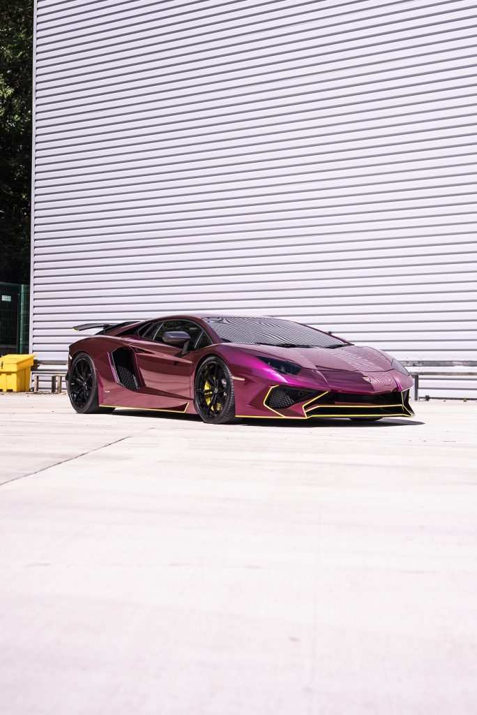 Lamborghini Aventador metallic full view