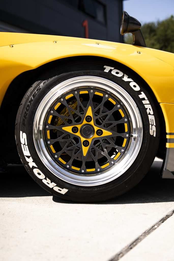 DATSUN PENZZOIL LIVERY Alloy closeup