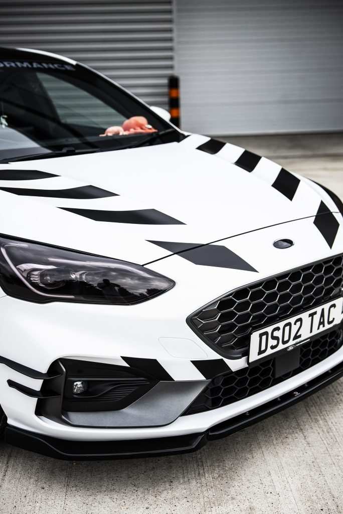 Ford Focus St split wrap- Amigo Custom