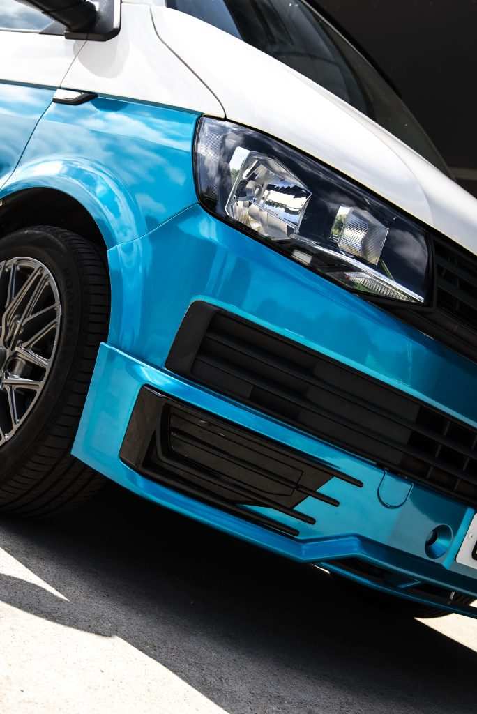 Bonnet and lower body detail in Gloss Atomic Teal wrap