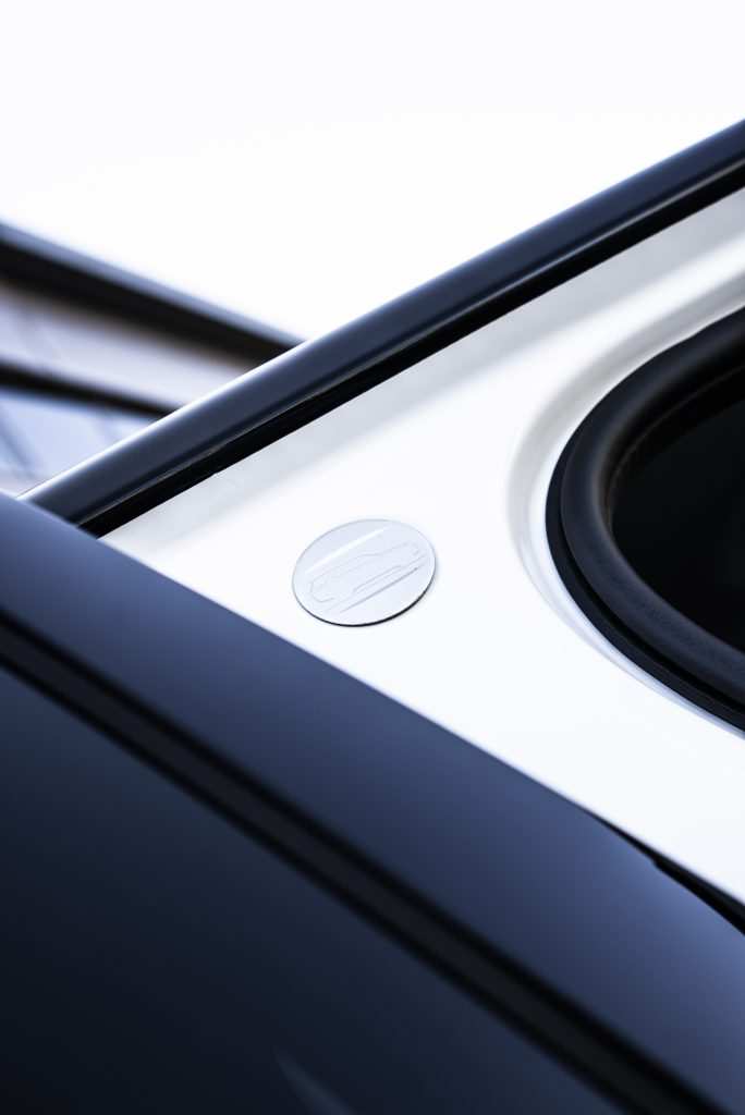 Close-up of 3M High Gloss White finish