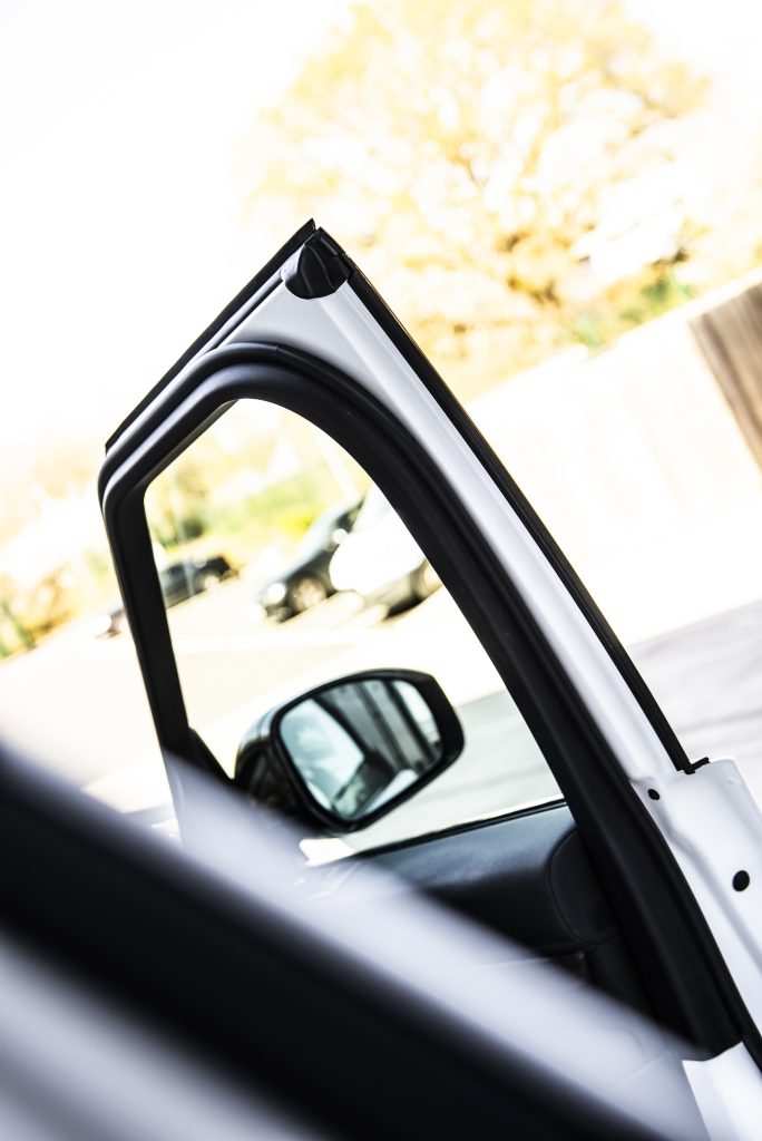 Close-up of 3M High Gloss White finish