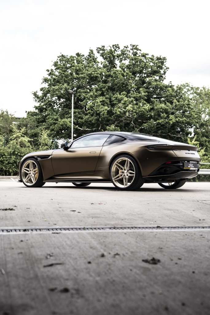 Aston Martin in PWF Matt Bond Gold