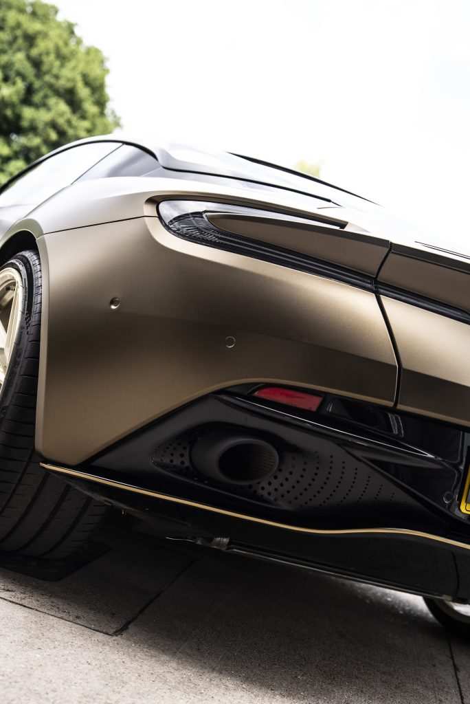 Aston Martin in PWF Matt Bond Gold