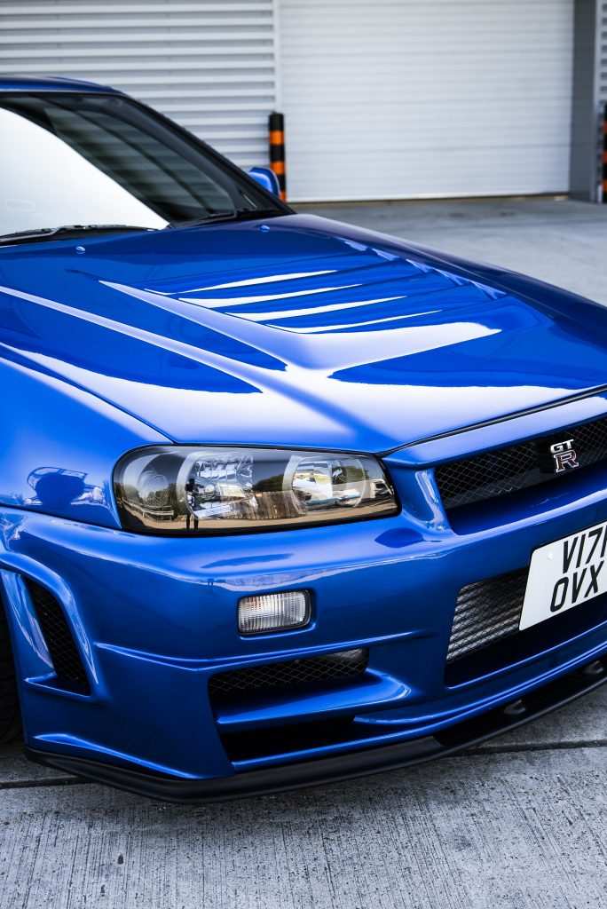 Bonnet detail with clear gloss PPF finish