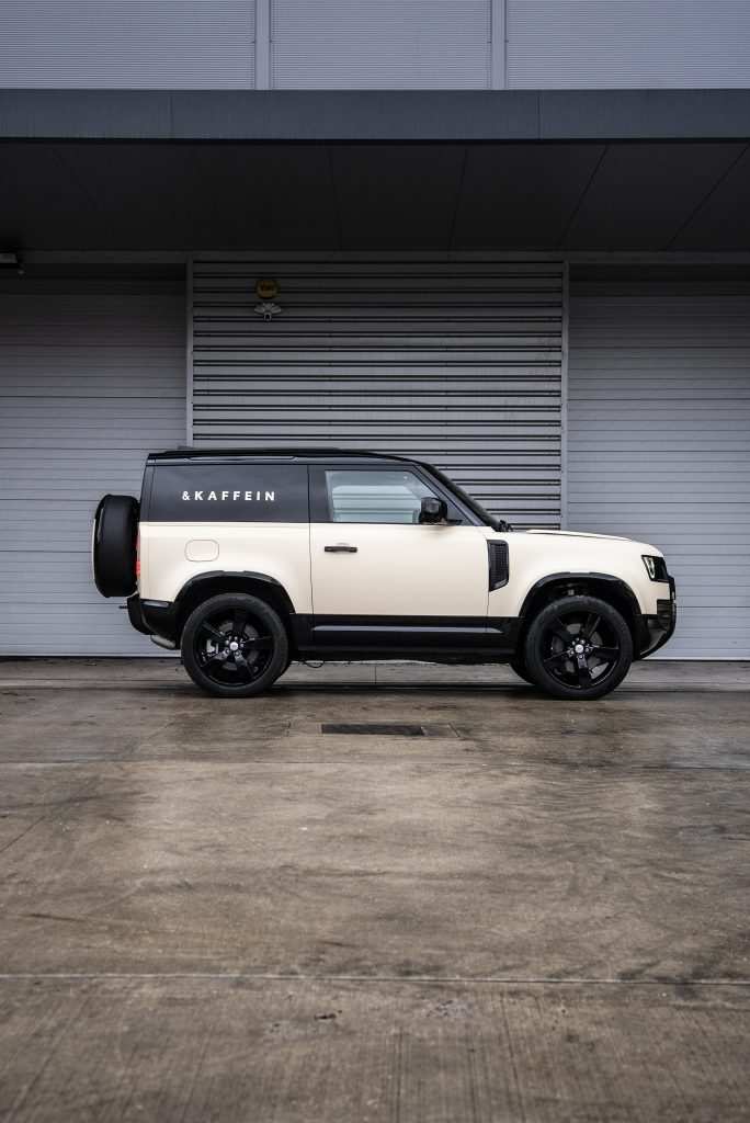Side profile of Defender 90 in custom colour