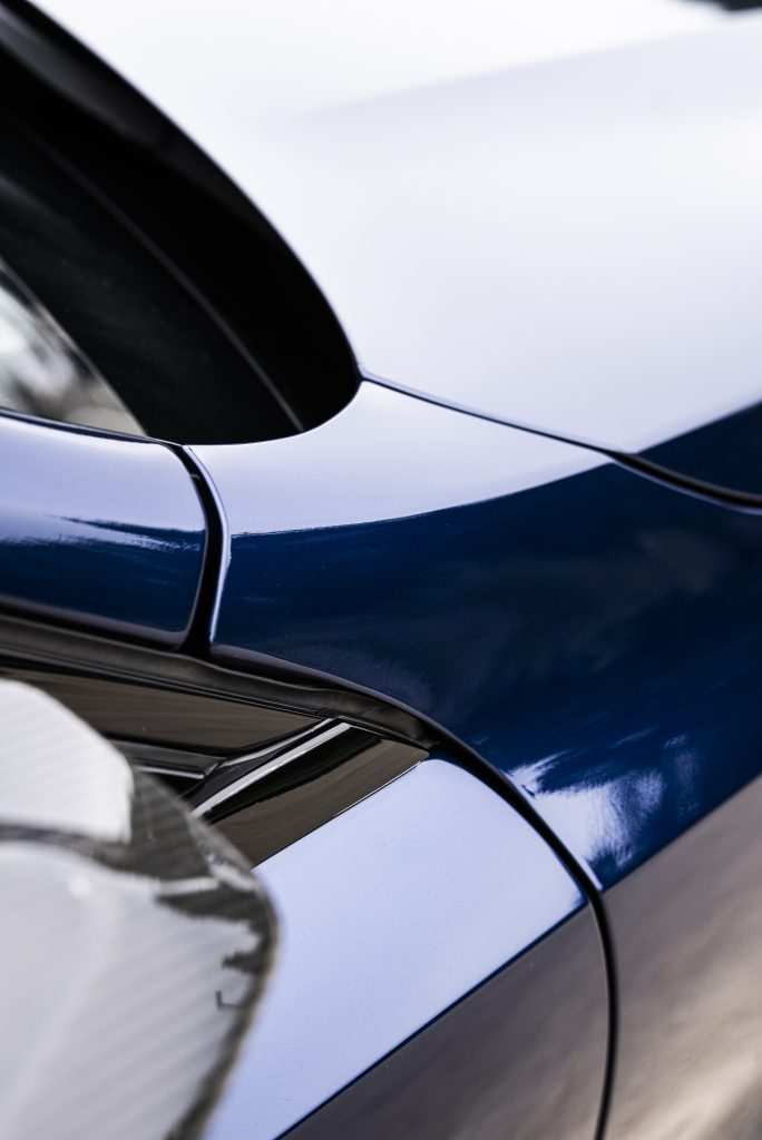 Close-up of BMW M5 Touring gloss PPF finish