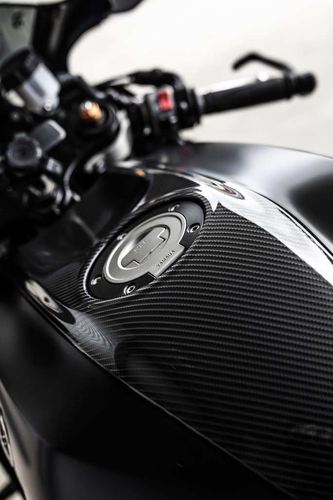 Yamaha R7 in Avery Satin Black