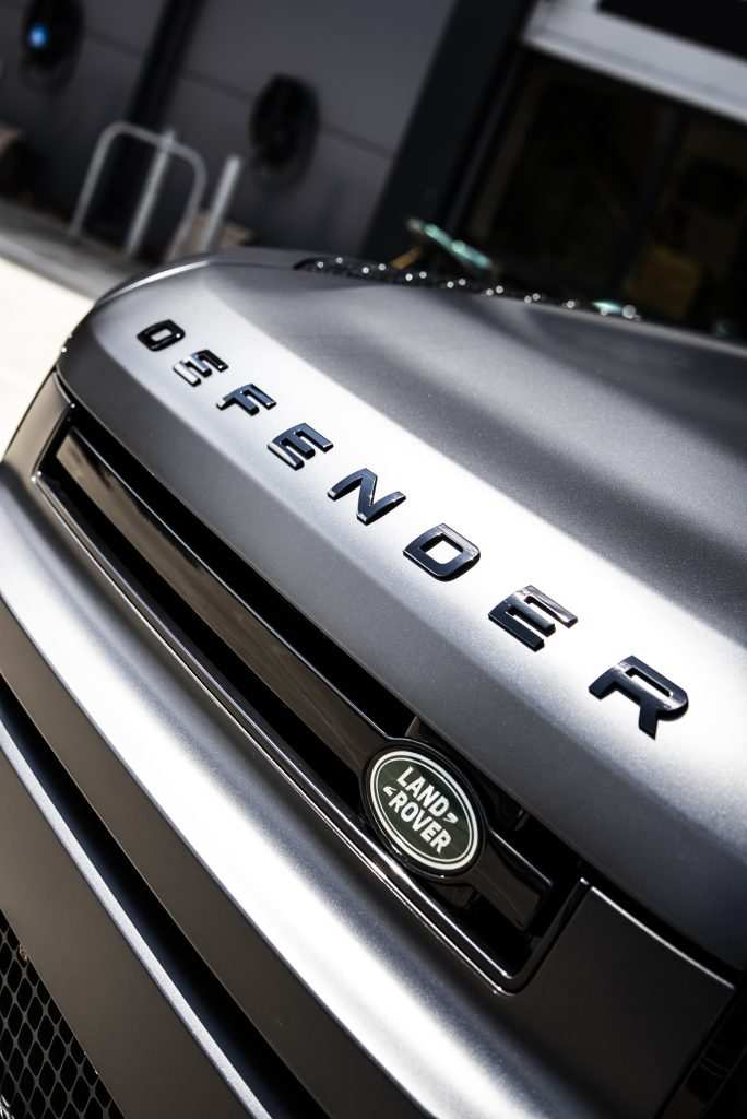 Bonnet detail in satin PPF on Defender 110