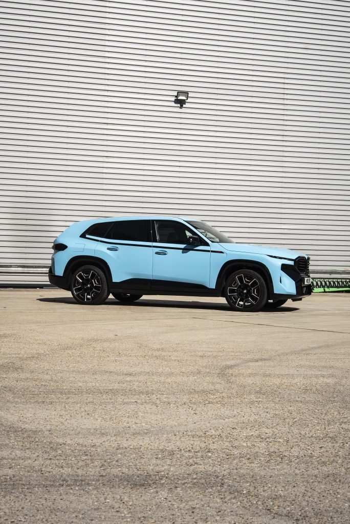 BMW XM in 3M High Gloss Sky Blue