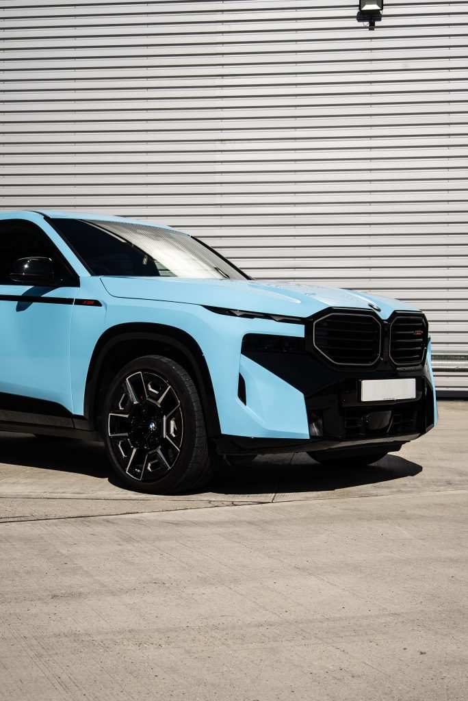 BMW XM in 3M High Gloss Sky Blue
