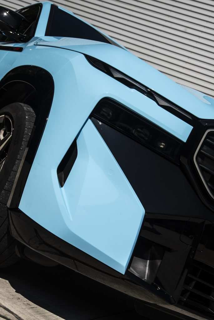 Bonnet detail in Sky Blue gloss wrap