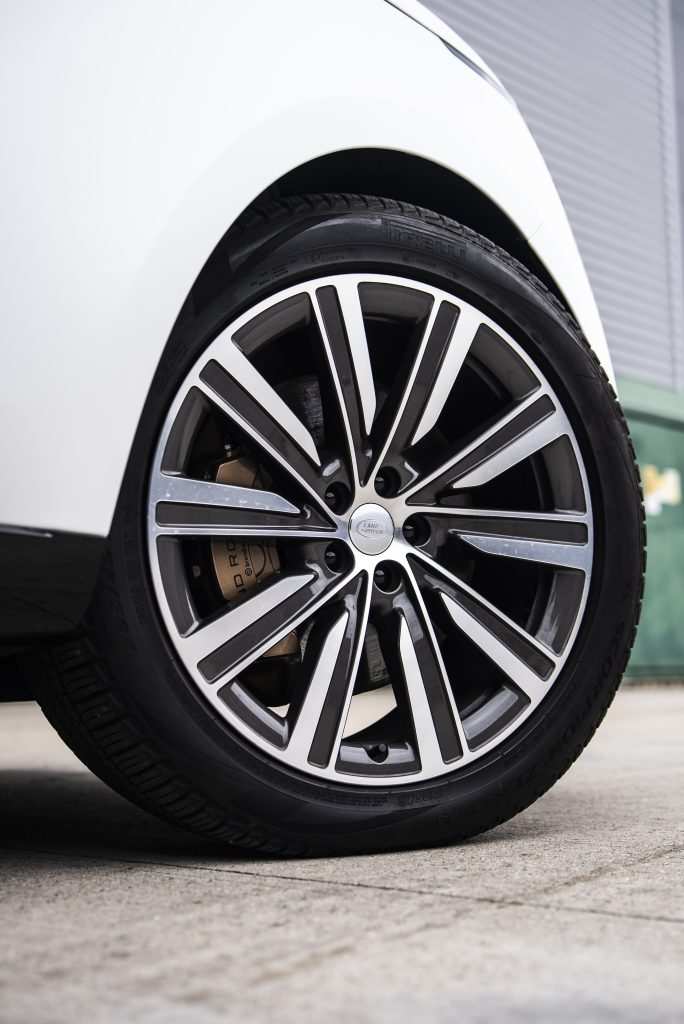 Dechromed Range Rover wrapped in satin PPF