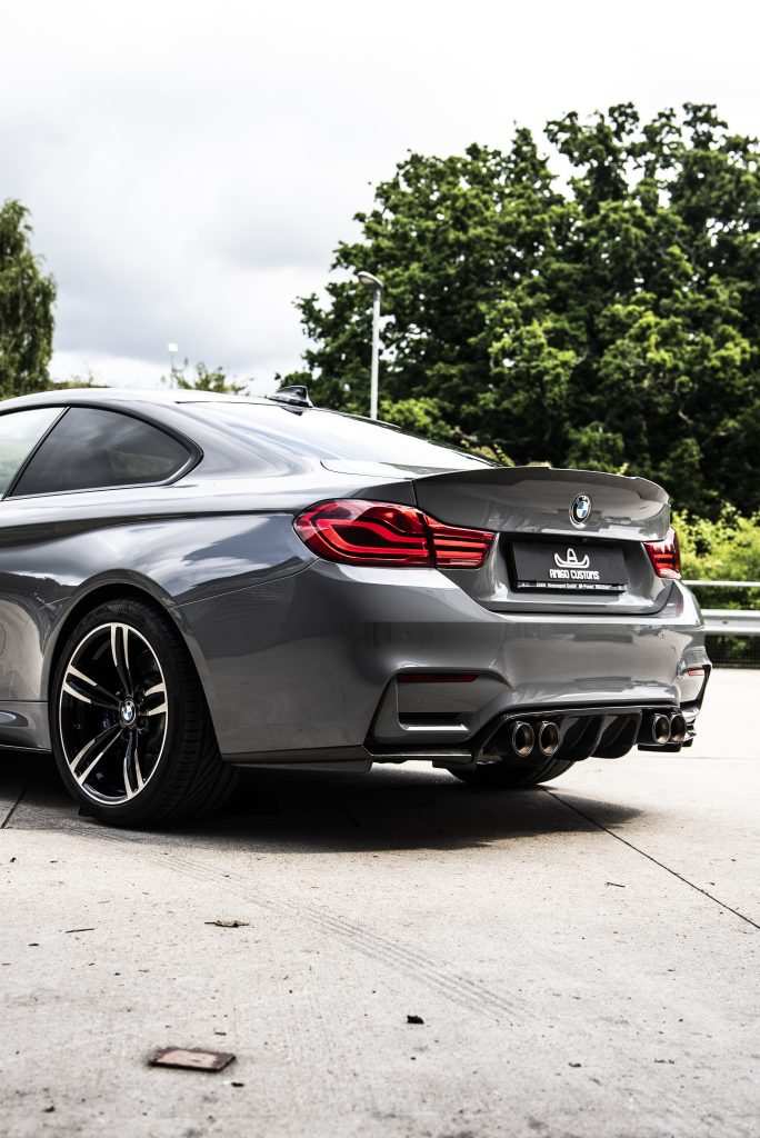 BMW M4 in 3M High Gloss Nardo Grey